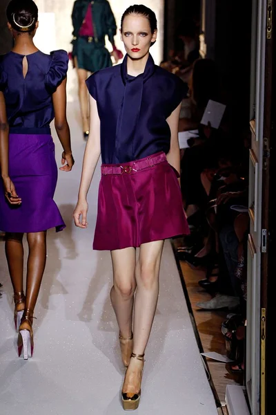 Look 17